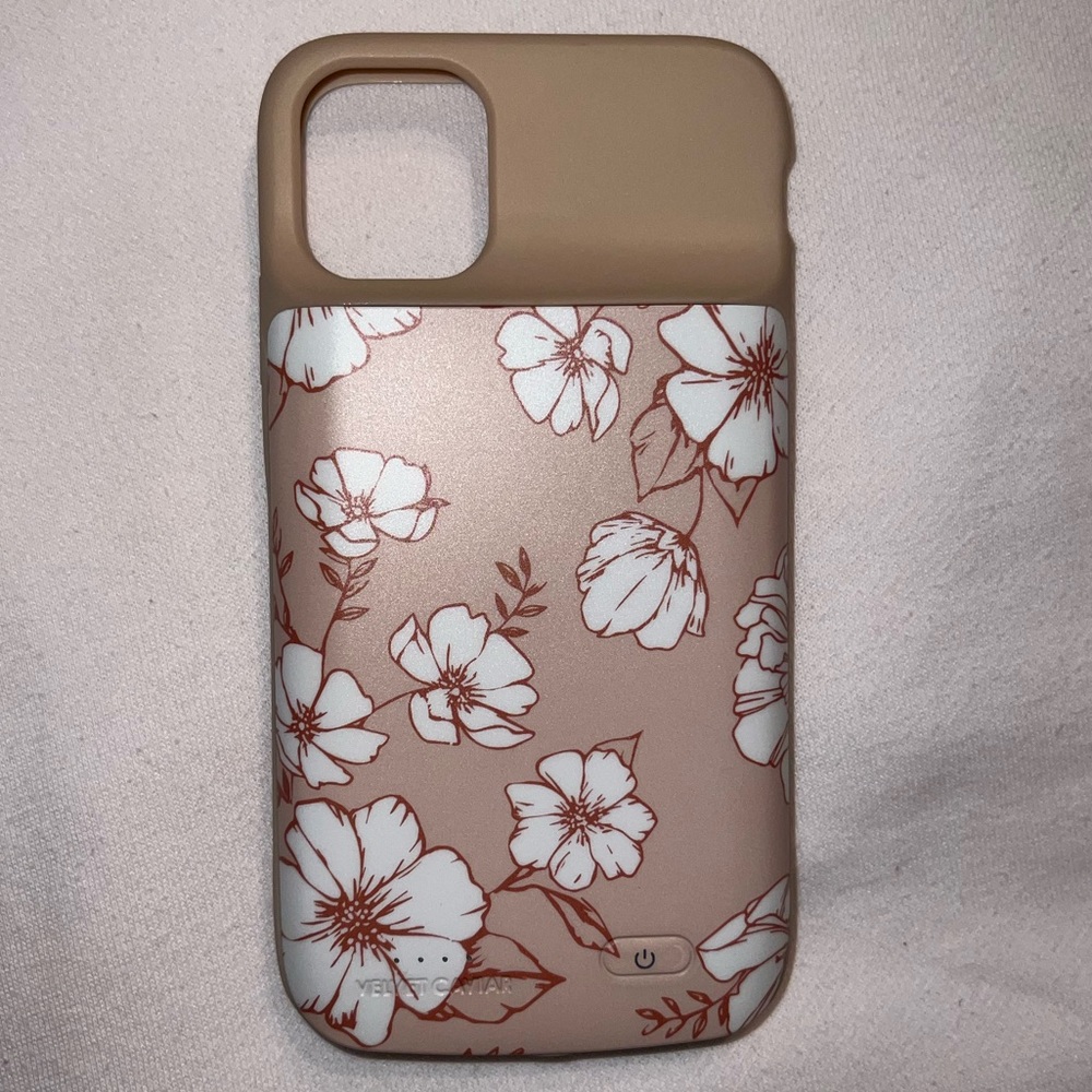 iPhone 11 Charging Case